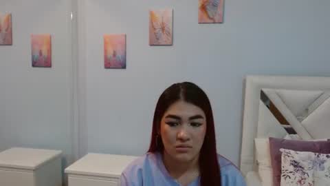 Snapshot of kyliiebaker chatting on 06.19.26 Kylie online show from 06.19.26