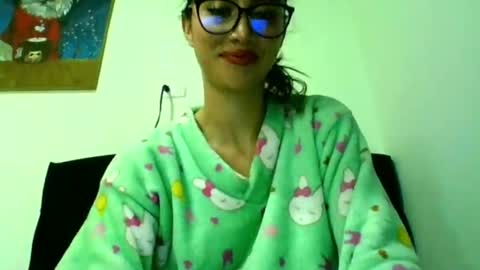 Kym Giraldo online show from 12.12.24