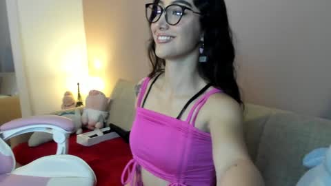 Kym Giraldo online show from 12.17.24