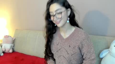 Kym Giraldo online show from 12.17.24