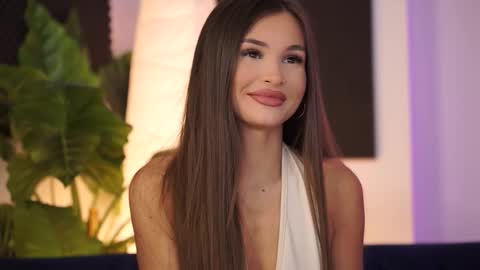 Snapshot of kyssaraplay chatting on 09.19.25 Kyssa online show from 09.19.25