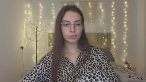 Margo  online show from 12.19.25