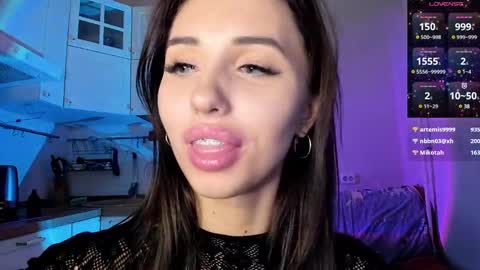 Snapshot of l1tww chatting on 02.07.25 Malika online show from 02.07.25