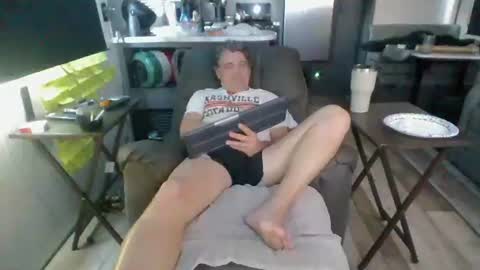 Snapshot of l8tniter chatting on 11.15.25 l8tniter online show from 11.15.25