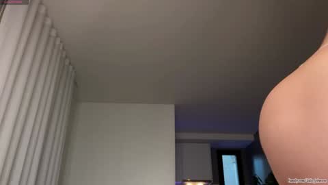 Julie online show from 11.02.25