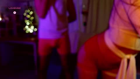 Snapshot of l_and_elle chatting on 12.23.24 Giselle online show from 12.23.24