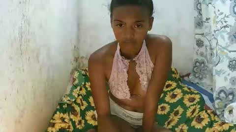 Snapshot of la_diva59887 chatting on 10.24.25 la_diva59887 online show from 10.24.25