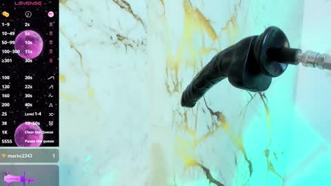 Snapshot of la_mazona chatting on 12.16.25 AMAZONA online show from 12.16.25