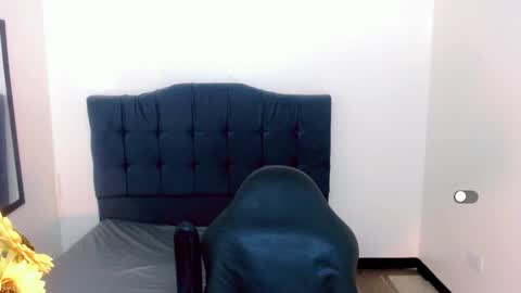 AriSaray online show from 01.11.25