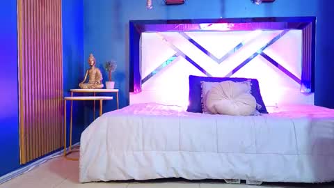 Cris  online show from 12.17.25