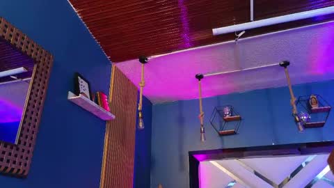 Cris  online show from 04.17.26