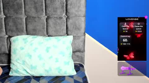 Snapshot of laau_hot1 chatting on 10.26.25 danny online show from 10.26.25