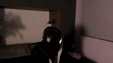 labrinthteasing online show from 01.06.26