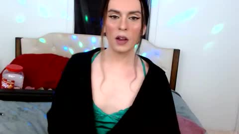 Lacey Phoenix online show from 02.17.26