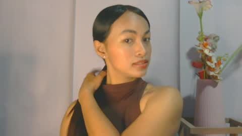 Mona online show from 04.07.26