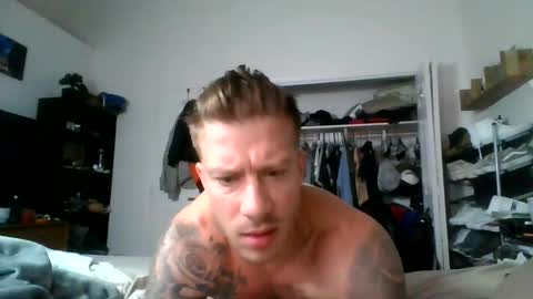 Snapshot of lacrioxcum18 chatting on 03.06.25 lacrioxcum18 online show from 03.06.25