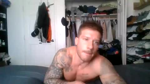 Snapshot of lacrioxcum18 chatting on 09.10.25 lacrioxcum18 online show from 09.10.25