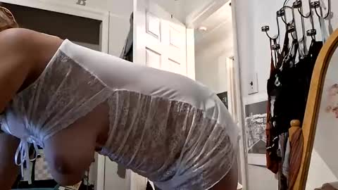 lacybell online show from 04.14.26