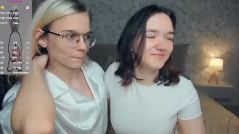 Violet and Isabel online show from 07.25.26
