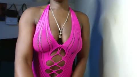 Snapshot of ladasha_montaz chatting on 11.18.25 ladasha online show from 11.18.25