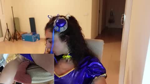 lady_ana_ online show from 11.23.25