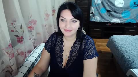 Snapshot of lady_boom_ chatting on 12.18.24 lady_boom_ online show from 12.18.24