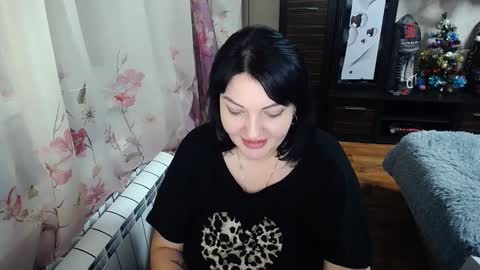 Snapshot of lady_boom_ chatting on 12.22.24 lady_boom_ online show from 12.22.24