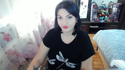 Snapshot of lady_boom_ chatting on 01.02.25 lady_boom_ online show from 01.02.25