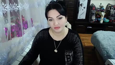 Snapshot of lady_boom_ chatting on 01.14.25 lady_boom_ online show from 01.14.25