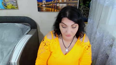 Snapshot of lady_boom_ chatting on 10.10.25 lady_boom_ online show from 10.10.25