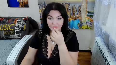 Snapshot of lady_boom_ chatting on 10.16.25 lady_boom_ online show from 10.16.25