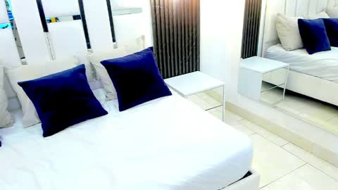 Lady  online show from 04.04.26