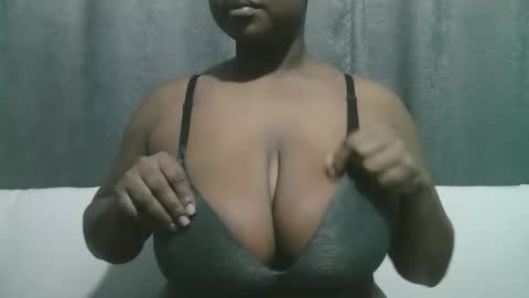 lady_dearra online show from 10.06.25