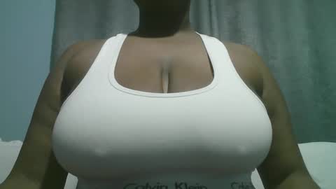 Snapshot of lady_dearra chatting on 10.21.25 lady_dearra online show from 10.21.25