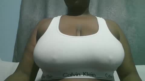 Snapshot of lady_dearra chatting on 10.26.25 lady_dearra online show from 10.26.25