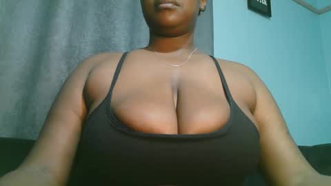 Snapshot of lady_dearra chatting on 05.06.26 lady_dearra online show from 05.06.26