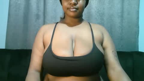 Snapshot of lady_dearra chatting on 05.28.26 lady_dearra online show from 05.28.26