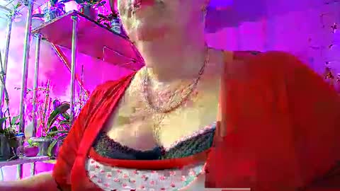 Lady Gloria online show from 01.12.25