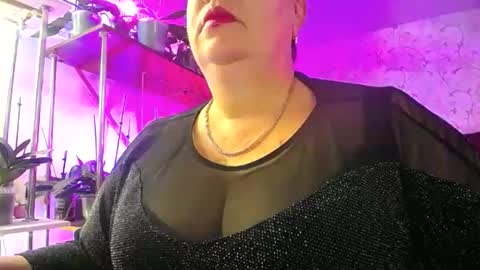 Lady Gloria online show from 09.30.25