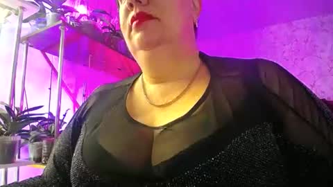 Lady Gloria online show from 11.17.25