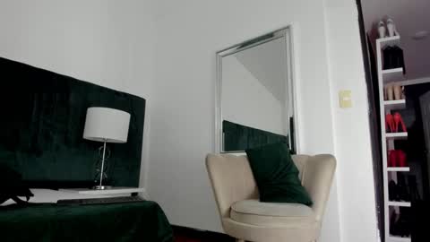 Snapshot of lady_godss chatting on 01.12.25 Lady godss online show from 01.12.25