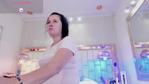 Snapshot of lady_hellen chatting on 02.28.26 online show from 02.28.26