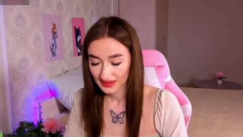 Olivia online show from 04.14.26