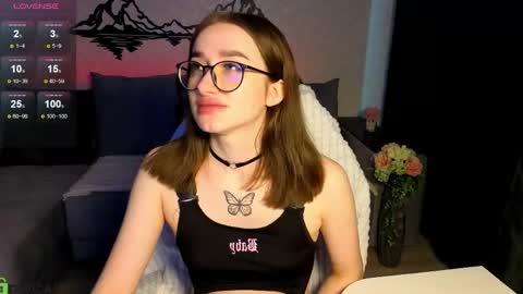 Snapshot of lady_luck18 chatting on 05.02.26 Olivia online show from 05.02.26