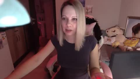 Snapshot of lady_smile69 chatting on 01.27.25 lady_smile69 online show from 01.27.25