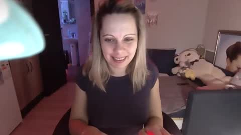 Snapshot of lady_smile69 chatting on 02.12.25 lady_smile69 online show from 02.12.25