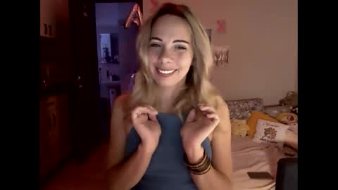 Snapshot of lady_smile69 chatting on 10.02.25 lady_smile69 online show from 10.02.25