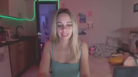 Snapshot of lady_smile69 chatting on 10.07.25 lady_smile69 online show from 10.07.25