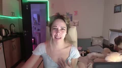 Snapshot of lady_smile69 chatting on 11.15.25 lady_smile69 online show from 11.15.25