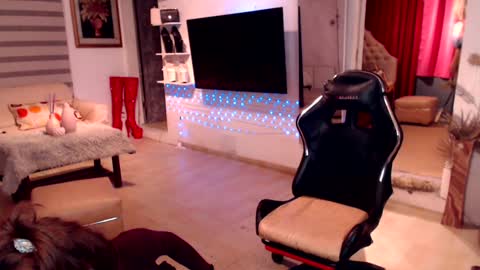 M MMY online show from 01.30.25